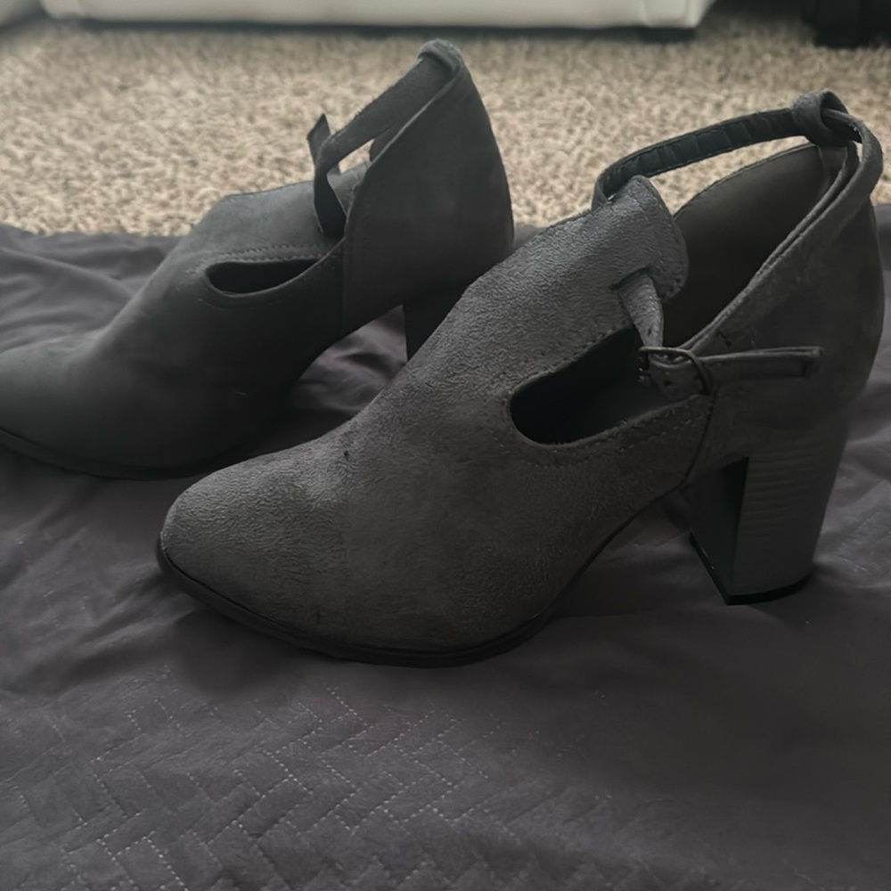 Women’s gray booties brand new